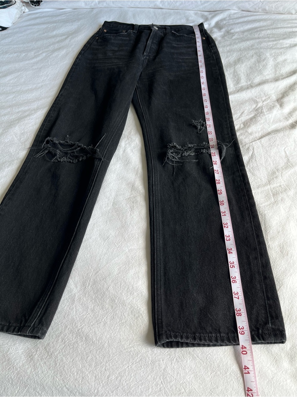 Aritzia Denim Forum The Joni High Rise Loose Black Distressed Jeans Size 24 - Picture 8 of 16